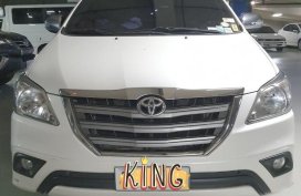 Selling White Toyota Innova in Antipolo