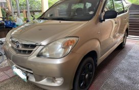 Sell Beige 2011 Toyota Avanza in Real