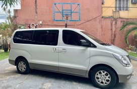 Sell White 2011 Hyundai Grandeur in Antipolo