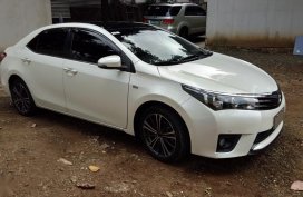 Sell Pearl White Toyota Corolla altis in Manila