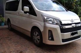 Selling White Toyota Hiace in Muntinlupa