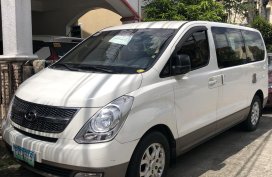 Hyundai Starex 2010 (White)
