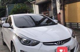 Selling White Hyundai Elantra in Manila