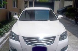 White Toyota Camry for sale in Quezon City