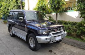 Selling Black Mitsubishi Pajero in Quezon City