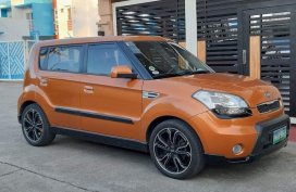 Selling Gold Kia Soul 2010 Hatchback in Manila