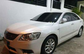 Pearl White Toyota Camry 2.4 G Auto 2010 for sale in San Lorenzo