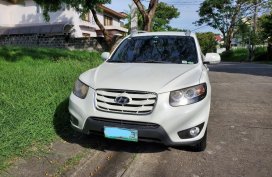 Pearlwhite Hyundai Santa Fe  2.2 Crdi Auto 2010 for sale in Paranaque City