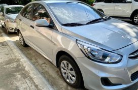 Selling Silver Hyundai Accent 2016 in Muntinlupa
