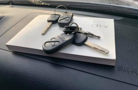 Sell Grey 2003 Honda Cr-V in Rizal