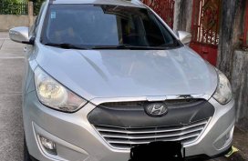 Selling Brightsilver Hyundai Tucson 2012 in Cavite