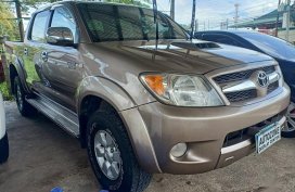 Grey Toyota Hilux 3.0 G Manual 4X4 Diesel for sale in Santiago City