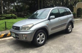 Selling Silver Toyota Rav4 2002 in Manila