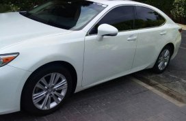 Pearl White Lexus ES 350 2013 for sale in Muntinlupa