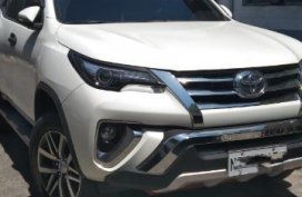 Pearl White Toyota Fortuner 2016 for sale in Valenzuela
