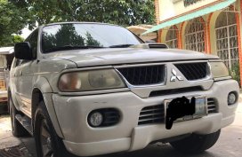 White Mitsubishi Montero sport for sale in Manila