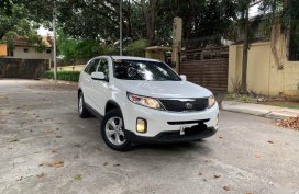 Sell White Kia Sorento in Quezon City