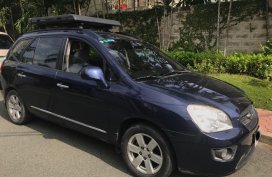 Sell Black Kia Carens in Mandaluyong