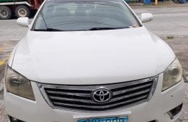 Selling White Hyundai Grand starex in Angeles