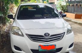 Selling White Toyota Vios in Manila