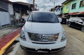 Pearl White Hyundai Grand starex for sale in Manila