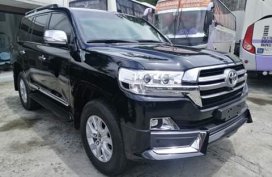 B.NEW 2020 TOYOTA LANDCRUISER LC200 BULLETPROOF DUBAI VERSION