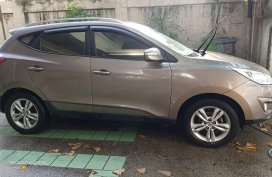 Selling Grey Hyundai Tucson in Quezon City