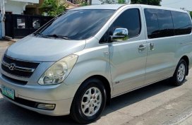 Selling Silver Hyundai Grand Starex 2011 in Manila