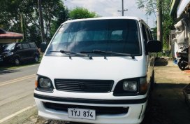 Pearl White Toyota Hiace 2004 for sale in Manila