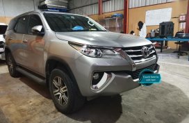 Selling Silver Toyota Fortuner 2018 in Manila