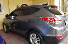 Selling Silver Hyundai Tucson in Angeles
