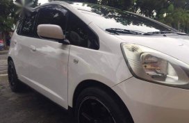 Sell White Honda Jazz in Quezon City