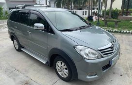 Selling Silver Toyota Innova 2009 in San Fernando