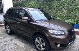 Hyundai Sta Fe 2012 Model  CRDi 4WD (top of the line)