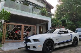 Sell Pearl White 2014 Ford Mustang in Cabuyao