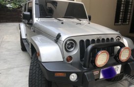 Selling Silver Jeep Wrangler 2011 in Manila