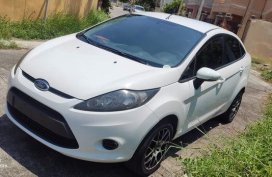 Selling White Ford Fiesta 2011 in Dasmariñas