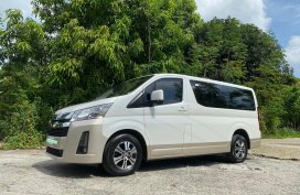 2020 Toyota Hiace 2.8 GL Grandia AT Luxury Pearl Toning Van Automatic Diesel