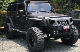 Selling Black Jeep Wrangler unlimited 2016 in Quezon City