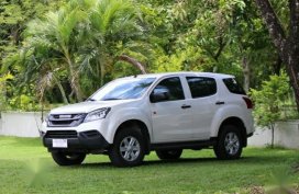 Pearl White Isuzu Mu-X 2016 for sale in Manila