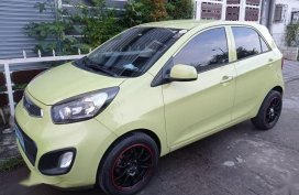 Sell Yellow 2010 Kia Picanto in Angeles