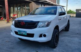 2014 TOYOTA HILUX 4X2