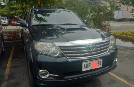 Selling Black Toyota Fortuner 2015 in Manila