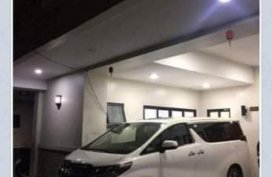 Selling White Toyota Alphard 2018 in Pasay