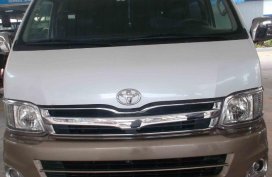 White Toyota Grandia GL Grandia 2.7 2013 for sale in Pasay