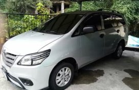 Toyota Innova E 2015