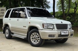 Selling Pearl White Isuzu Trooper 2003 in Taguig