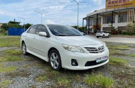 Sell White 2013 Toyota Corolla Altis in Cebu