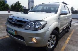 Sell Silver 2009 Toyota Fortuner in Manila