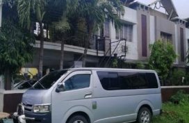 Selling Silver Toyota Hiace 2008 in San Pascual